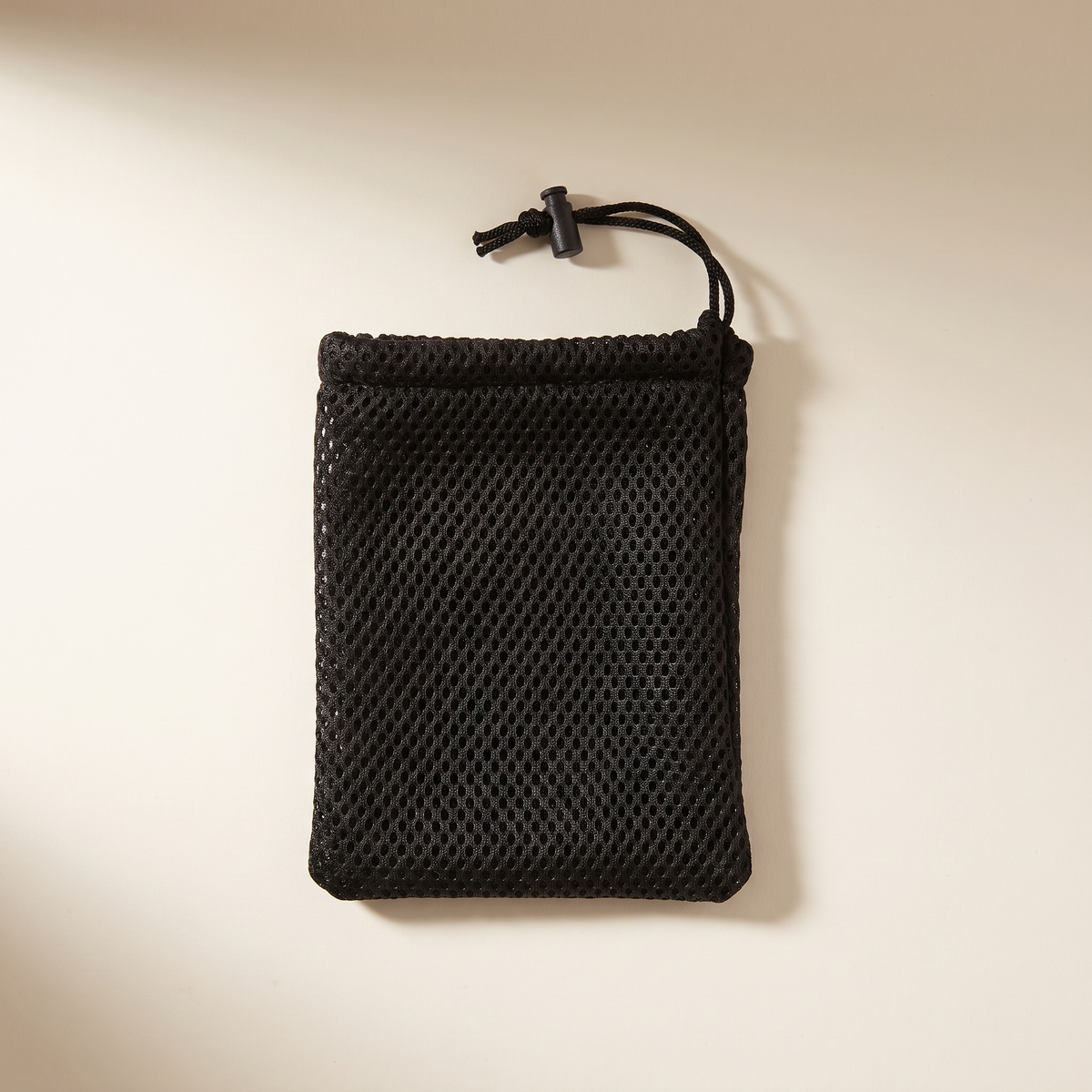 Pochette de transport en filet à cordon, offerte avec la Radio OTERINKA